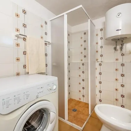 Appartamento 2-zimmer-wohnung Caraibi Mit Parkplatz *